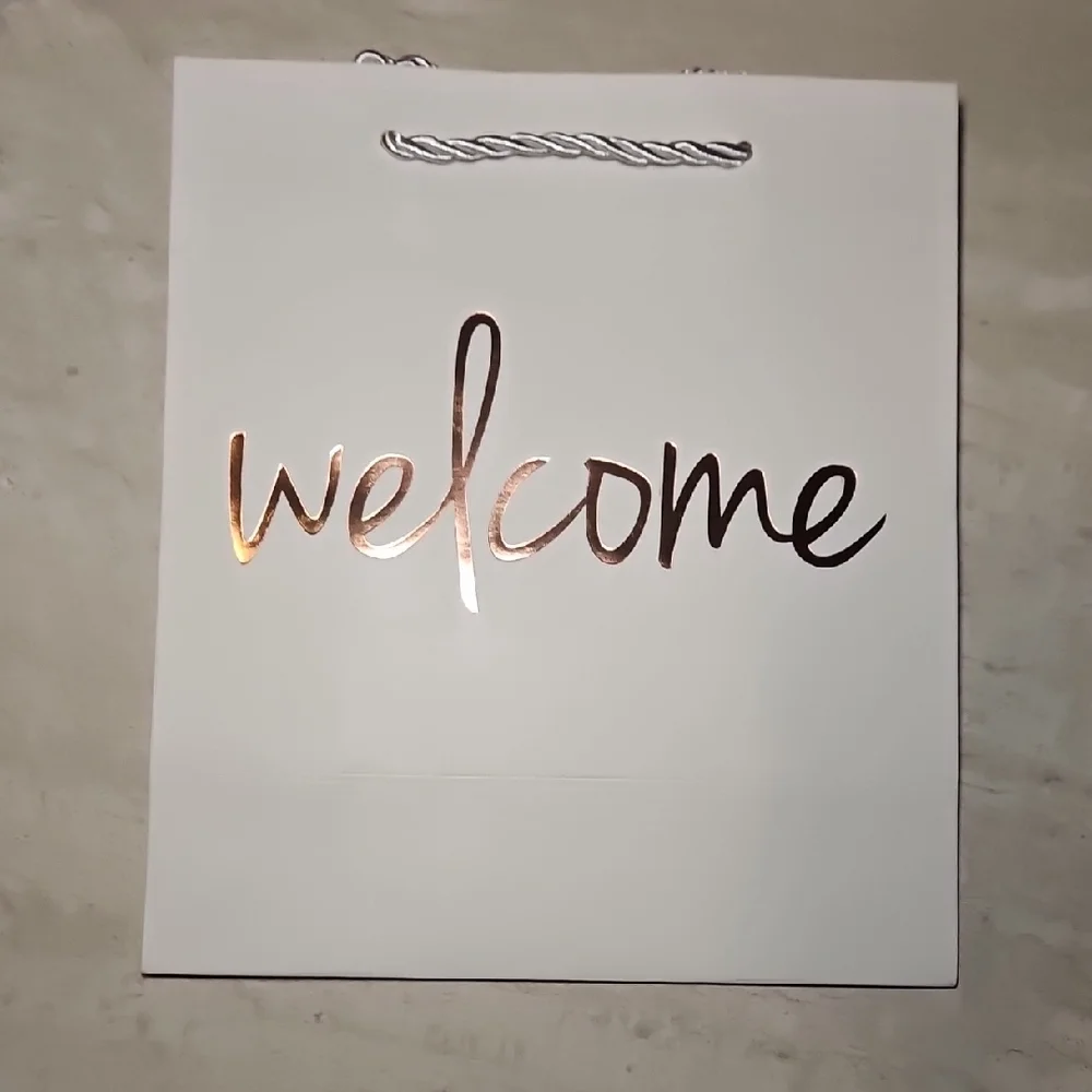 Elegant White and Gold Welcome Gift Bags 13 Pk
